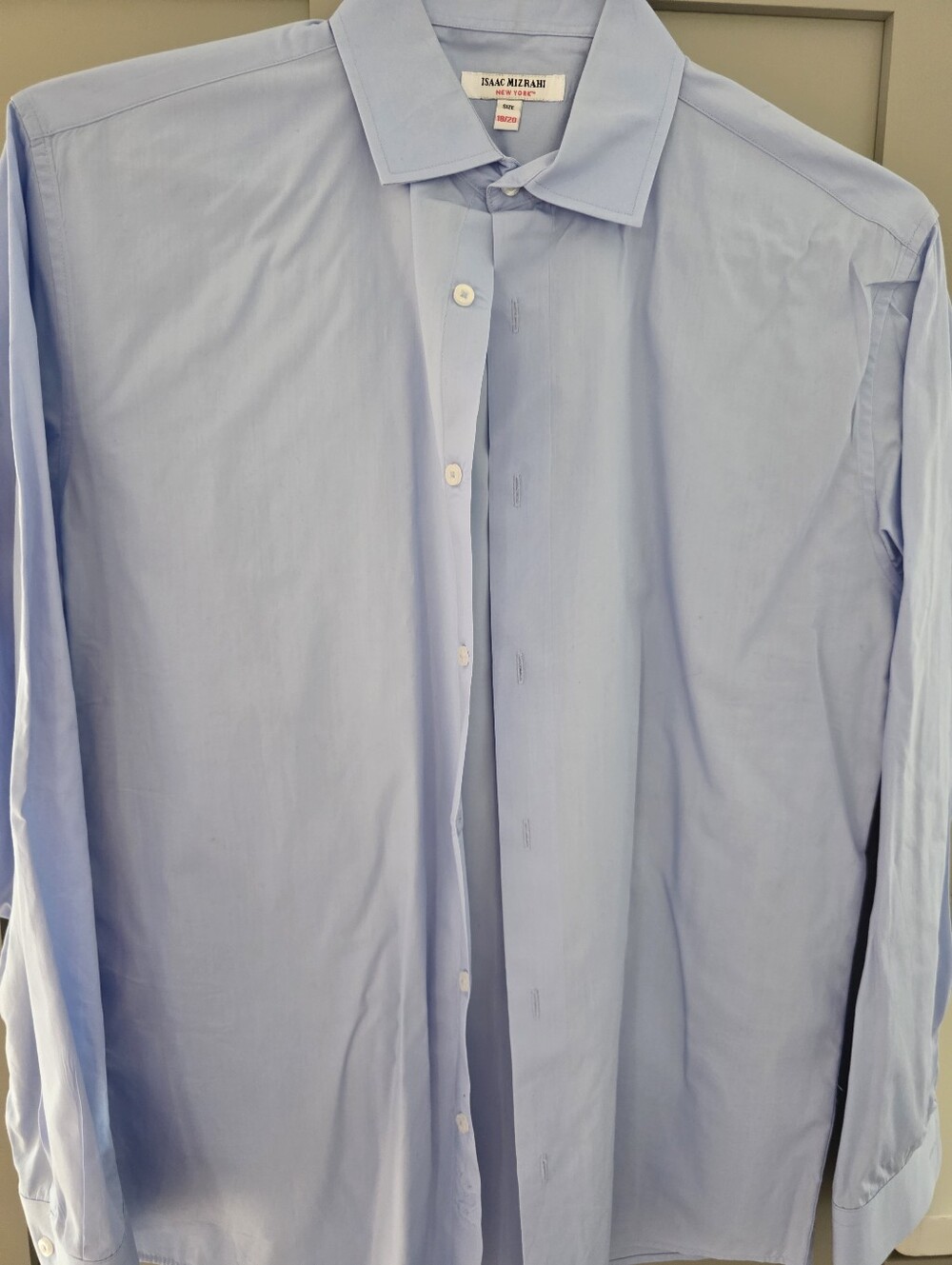 Isaac Mizrahi Boys Light Blue Dress Shirt. Size 18-20.